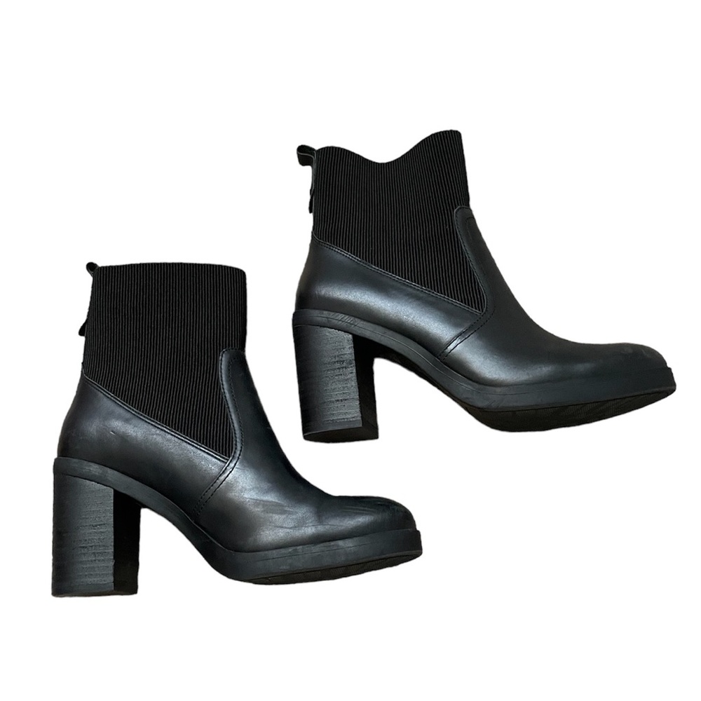 Crown Vintage Adventure Leather Black Heeled Boots (size 9)